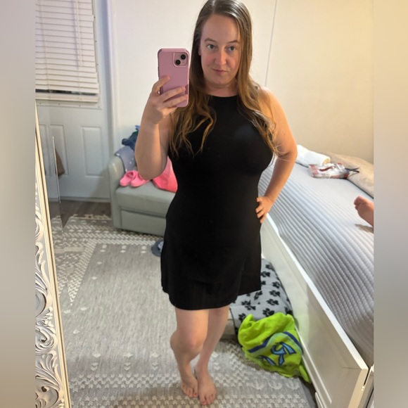 Meet your Posher, Andrea - Picture 3 of 5